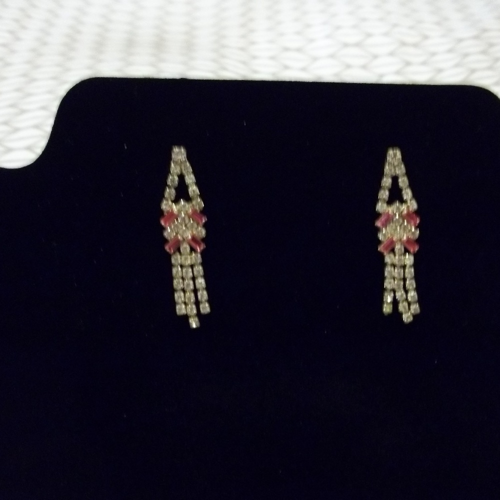Rhinestone Earings in Clear and Pink.